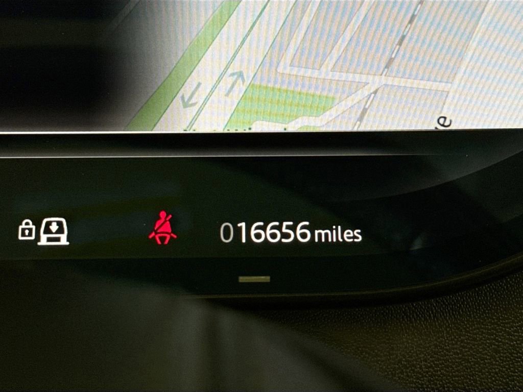 Used 2023 Land Rover Range Rover SE image 11