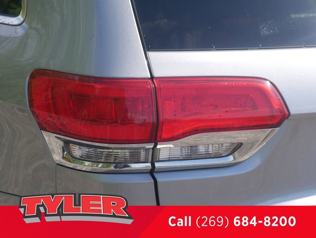 Used 2015 Jeep Grand Cherokee Limited w/ Trailer Tow Group IV AWD/4WD image 12