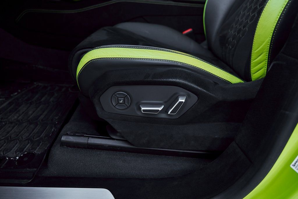 Used 2024 Lamborghini Urus Performante image 40