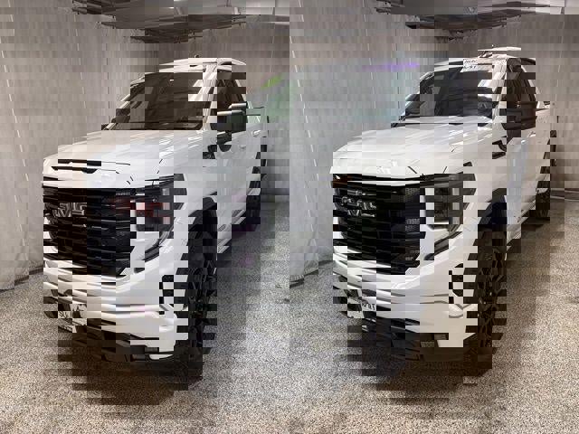 Used 2025 GMC Sierra 1500 Elevation image 7