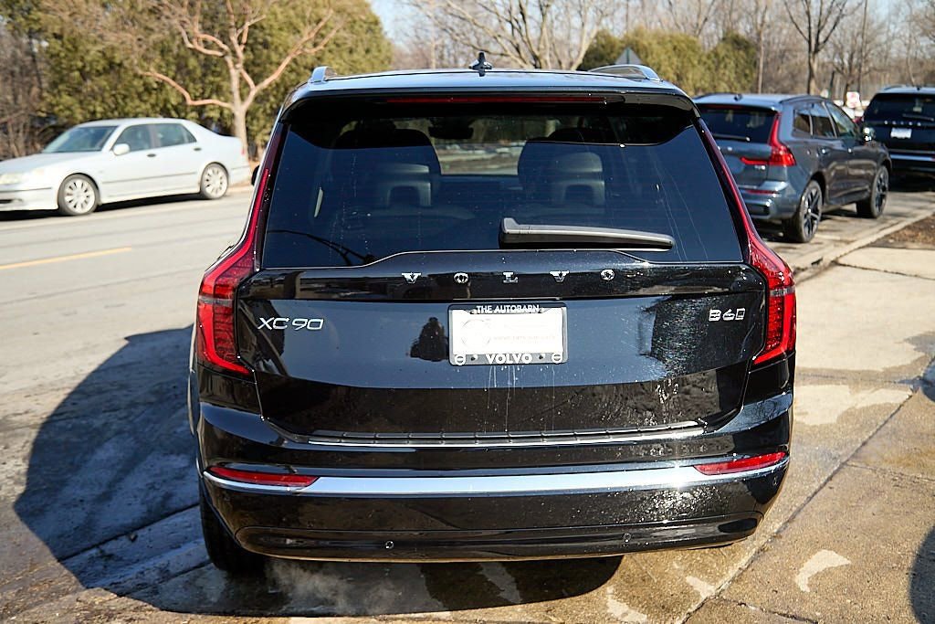 New 2026 Volvo XC90 B6 Plus w/ Protection Package Premier image 8