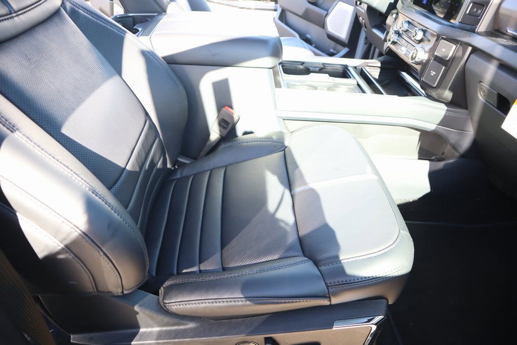 New 2026 Ford F250 Platinum image 13