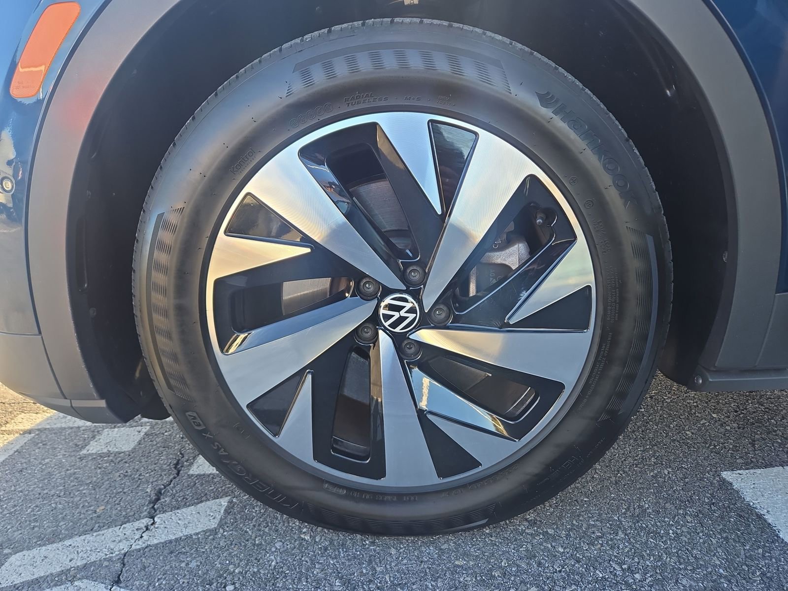 Certified 2023 Volkswagen ID.4 2WD image 27