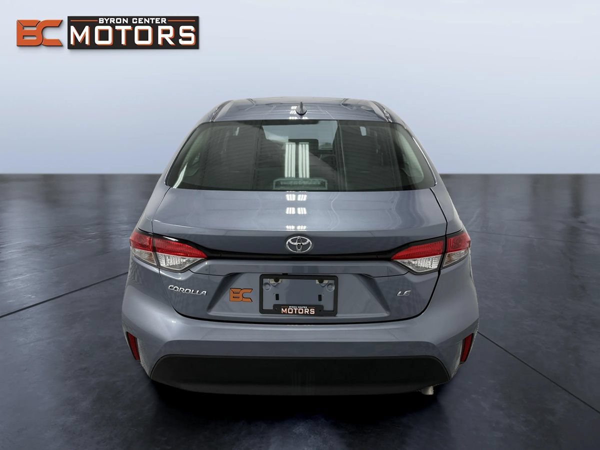 Used 2025 Toyota Corolla LE FWD image 5