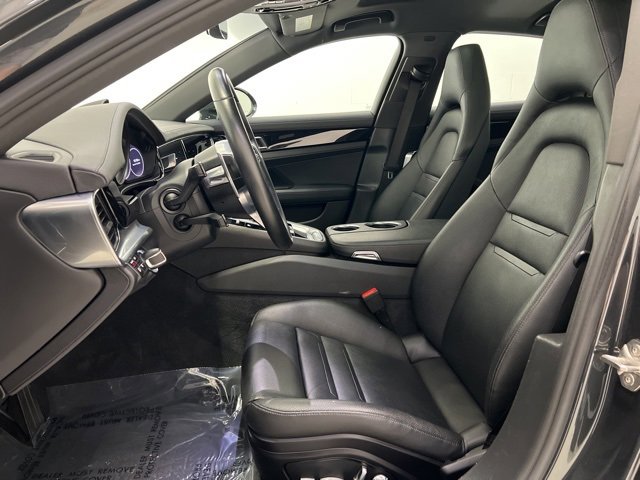 Used 2019 Porsche Panamera image 16