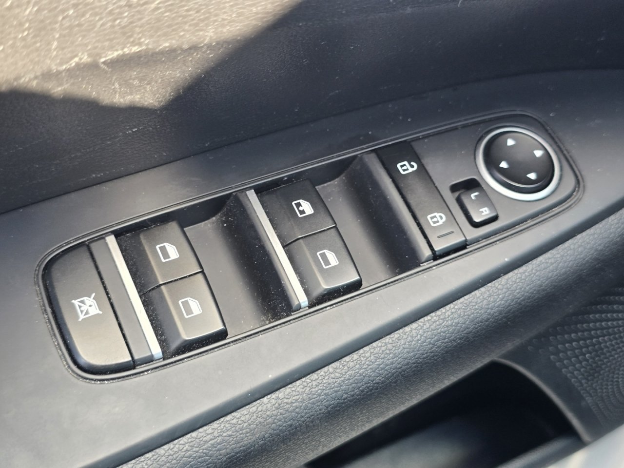 Used 2023 Kia Forte LXS w/ LXS Technology Package FWD image 21