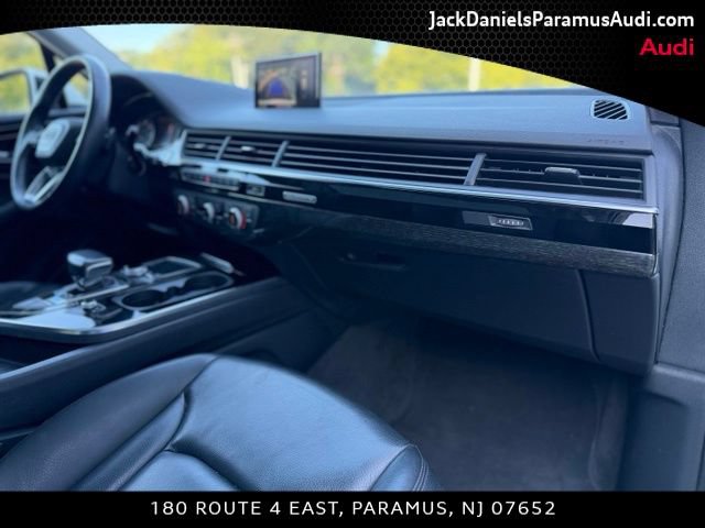 Used 2019 Audi Q7 3.0T Premium w/ Convenience Package AWD/4WD image 19