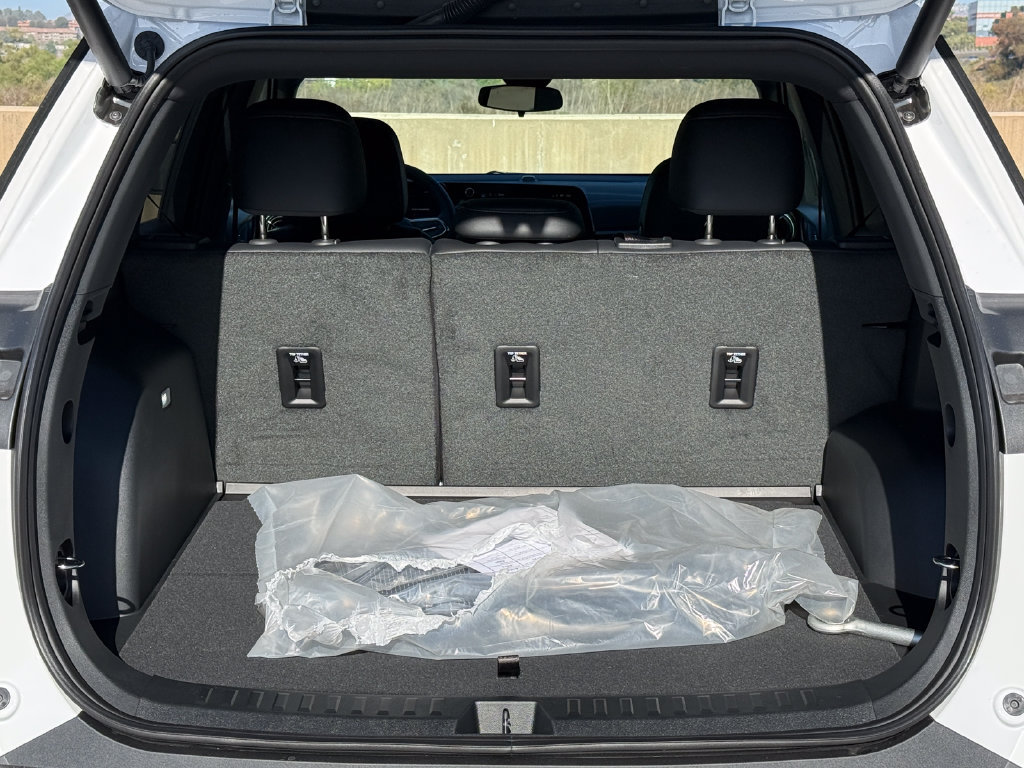 New 2027 Chevrolet Equinox LT w/ Convenience Package II FWD image 8