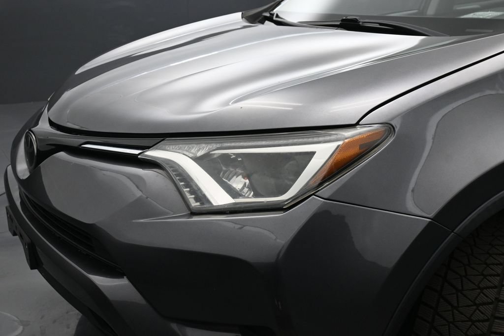 Used 2018 Toyota RAV4 LE w/ All Weather Liner Package AWD/4WD image 40