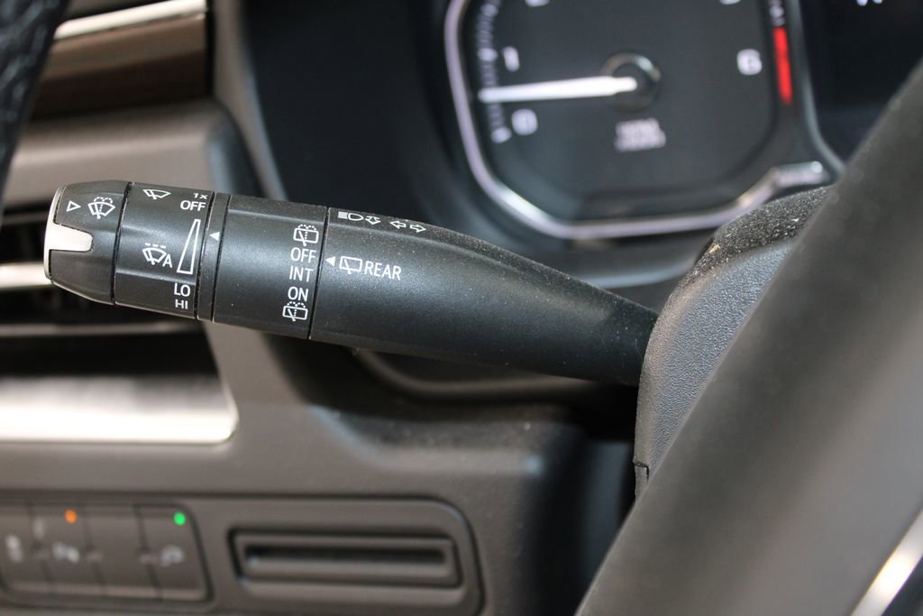 Used 2021 GMC Yukon SLE image 24