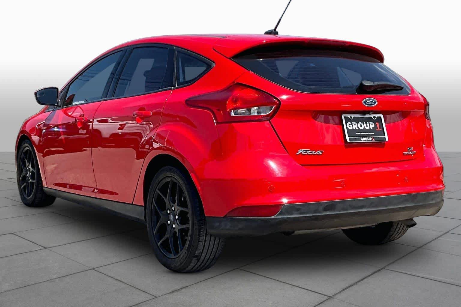 Used 2016 Ford Focus SE w/ Equipment Group 201A FWD image 12