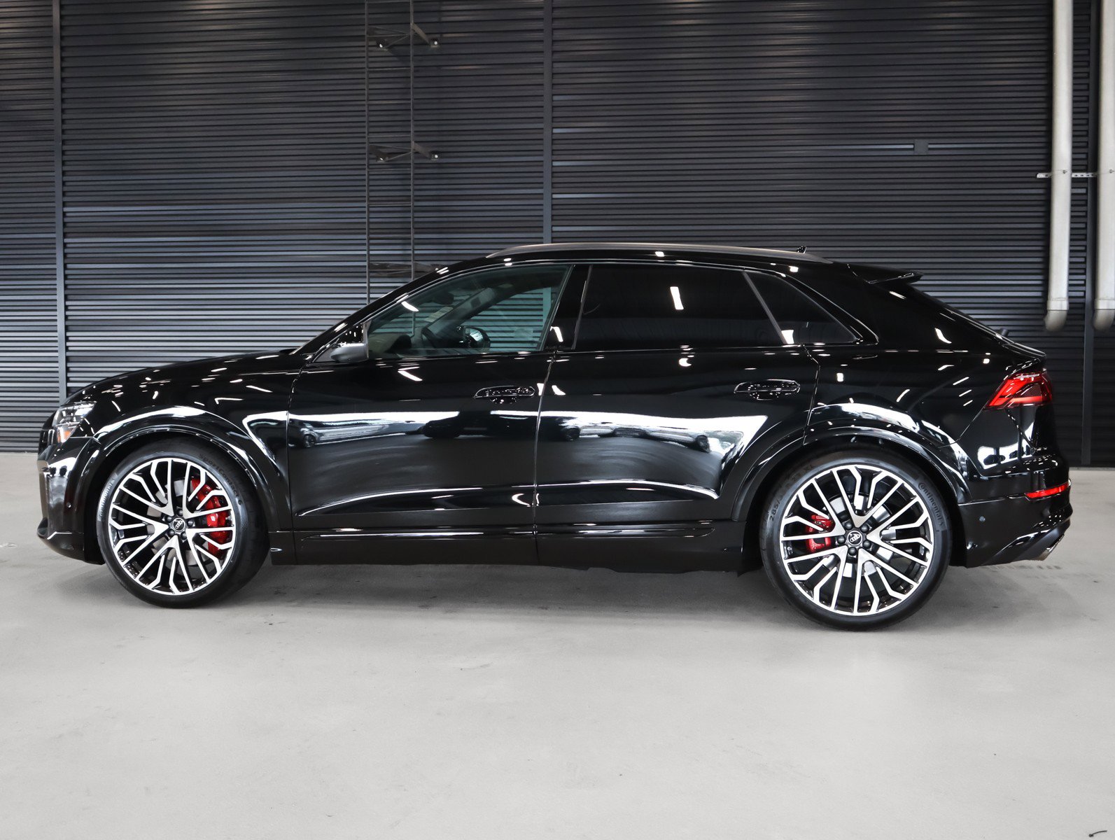 New 2026 Audi SQ8 Prestige image 14