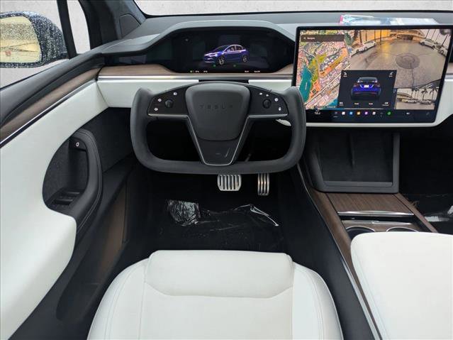 Used 2022 Tesla Model X image 15