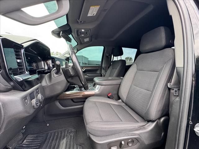 Used 2022 Chevrolet Silverado 1500 RST w/ Convenience Package II RWD image 17