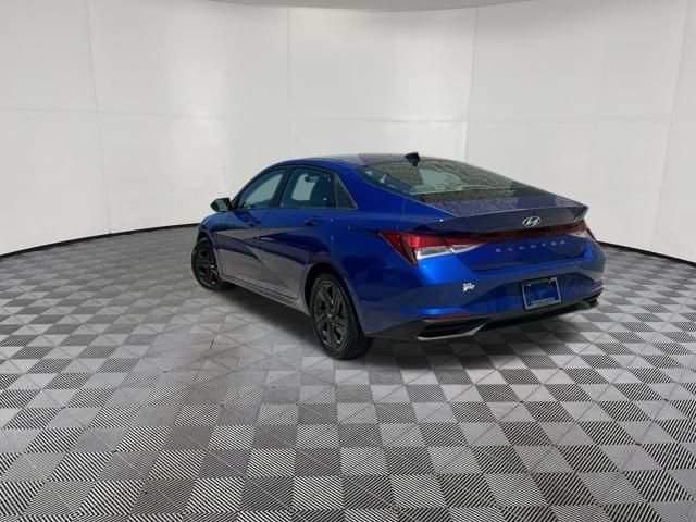 Certified 2023 Hyundai Elantra SEL FWD image 9