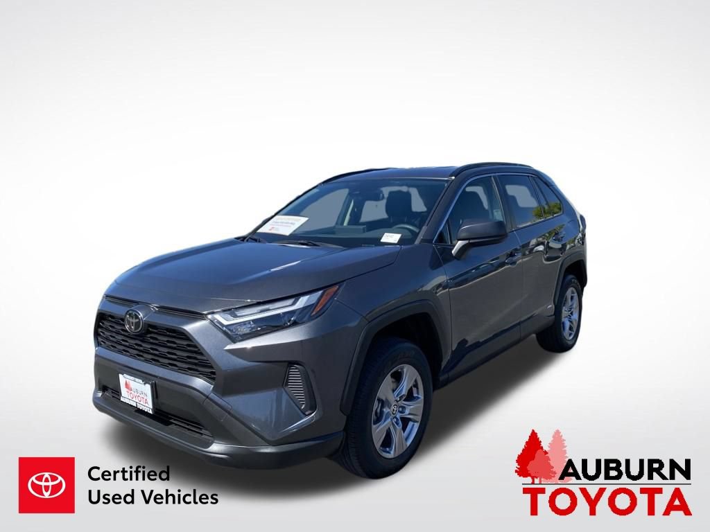 Certified 2025 Toyota RAV4 LE AWD/4WD image 4