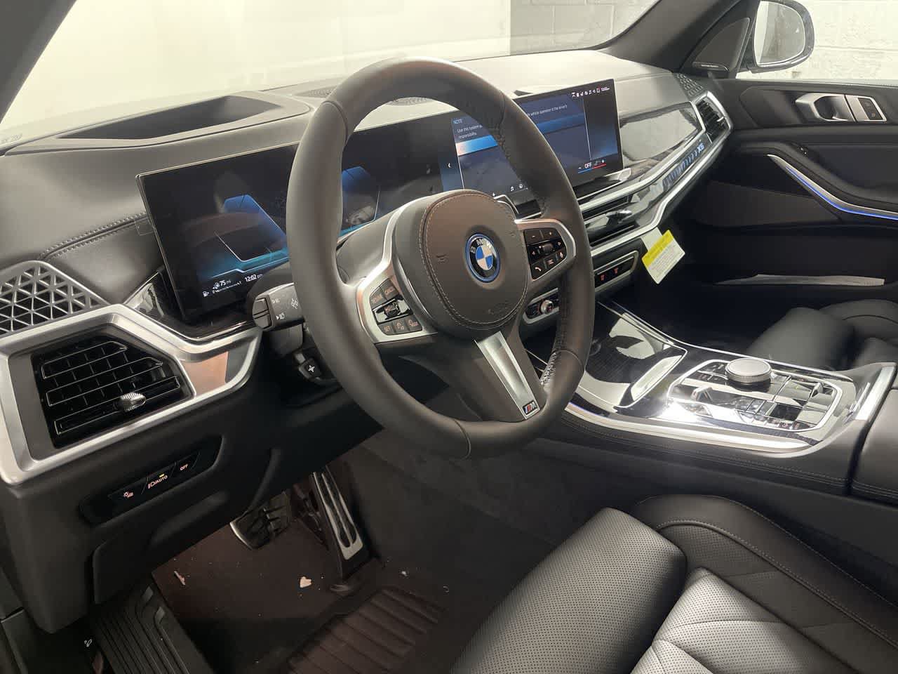 Used 2025 BMW X5 xDrive50e w/ M Sport Package AWD/4WD image 14