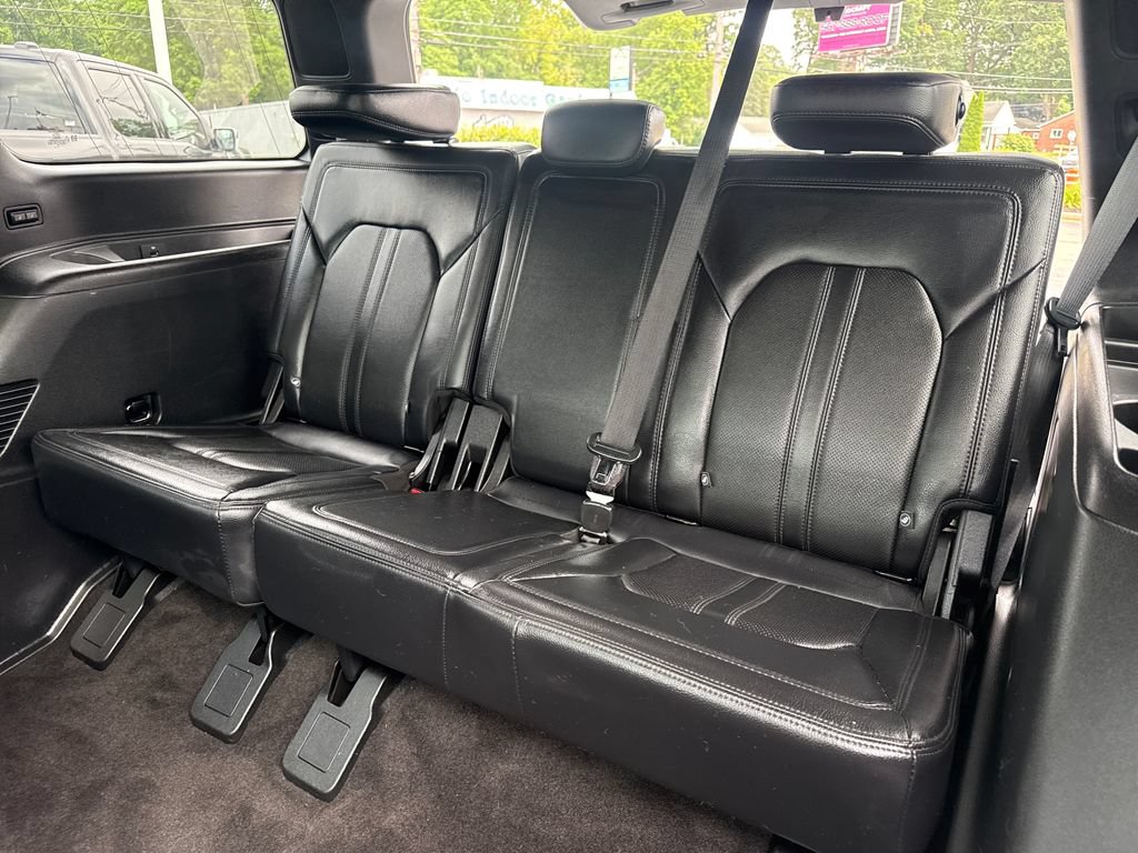 Used 2019 Ford Expedition Limited w/ Equipment Group 302A AWD/4WD image 35