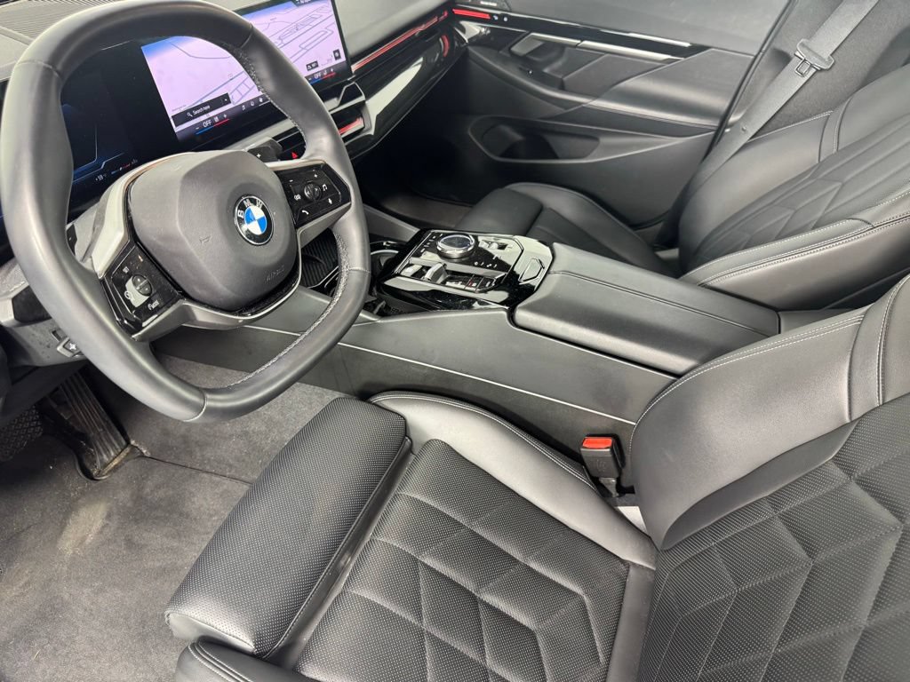 Certified 2024 BMW 530i xDrive w/ Convenience Package AWD/4WD image 13