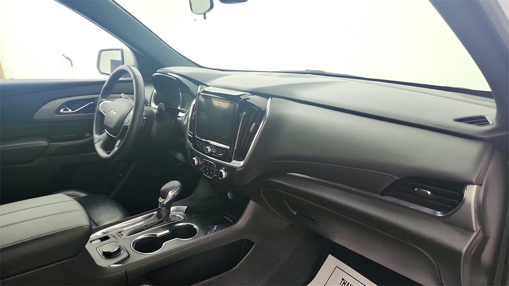 Used 2023 Chevrolet Traverse LT image 23