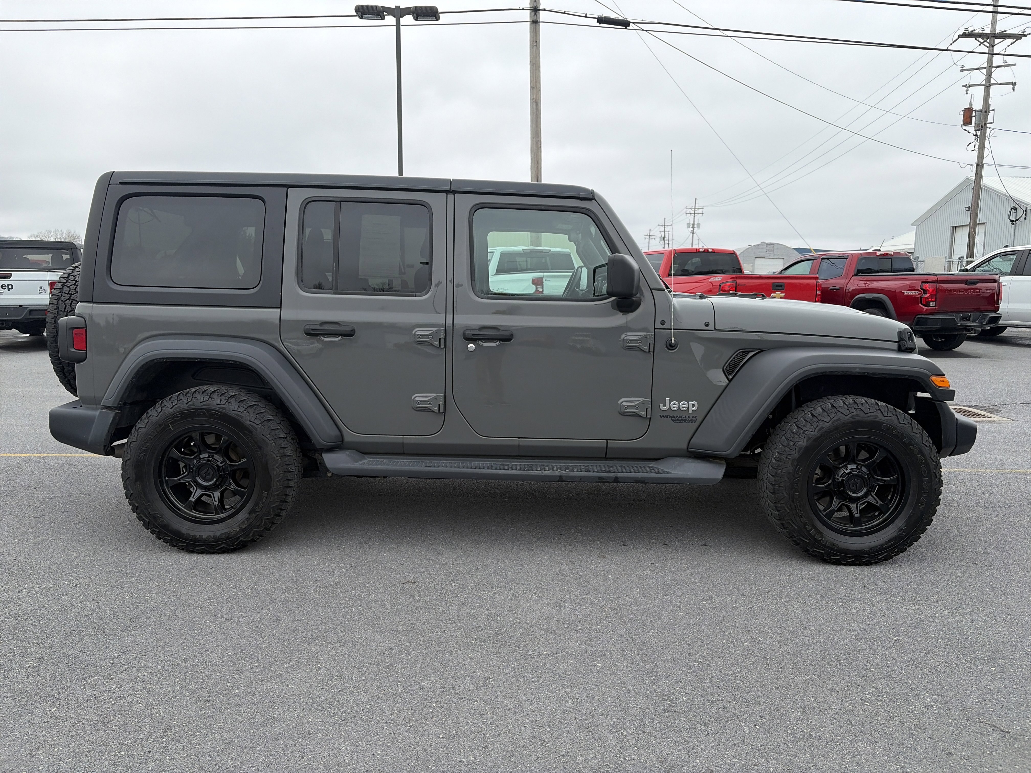 Used 2020 Jeep Wrangler Unlimited Sport S image 2