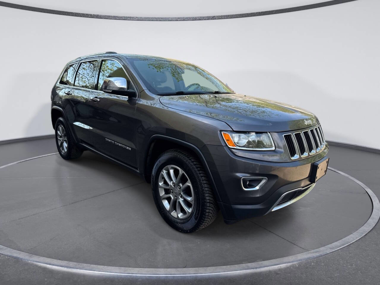 Used 2015 Jeep Grand Cherokee Limited AWD/4WD image 5