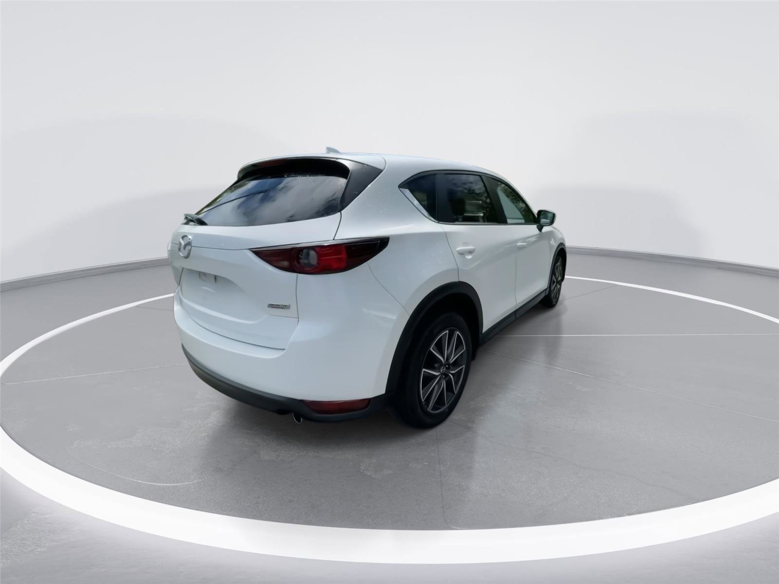 Used 2018 MAZDA CX-5 Touring w/ Preferred Equipment Package AWD/4WD image 8