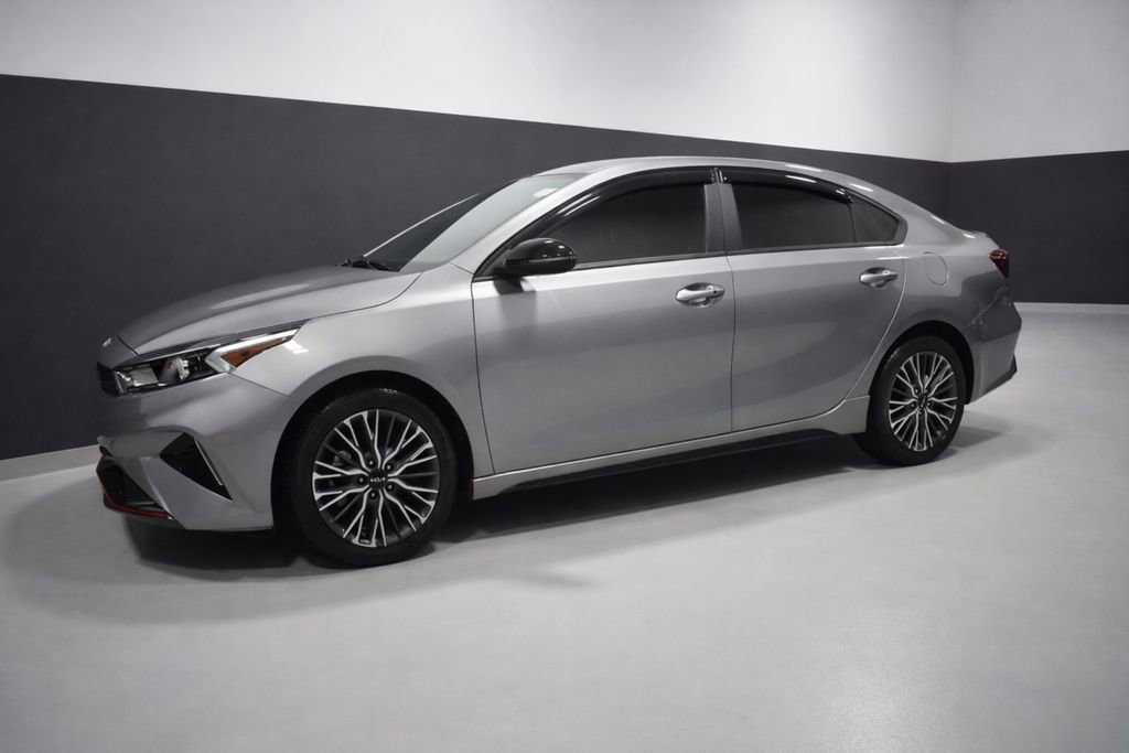 Used 2024 Kia Forte GT-Line image 2