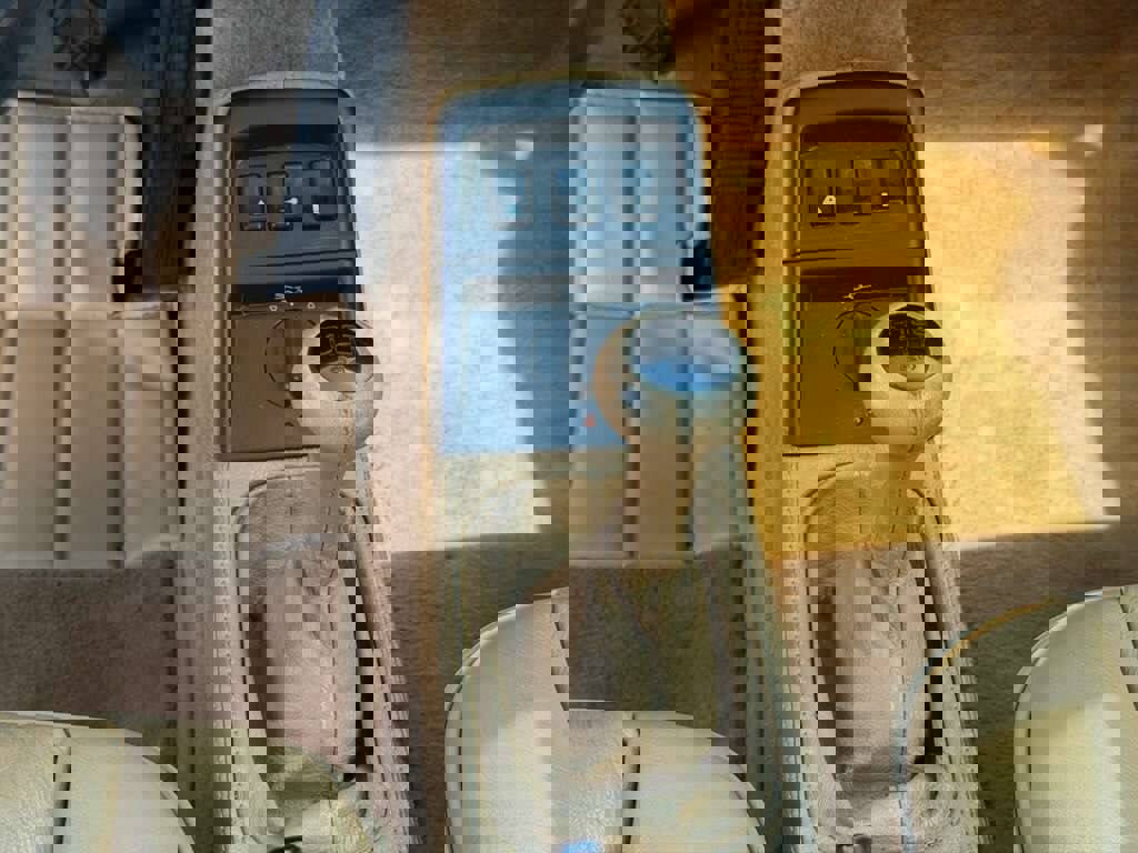 Used 1990 Porsche 911 Carrera image 38