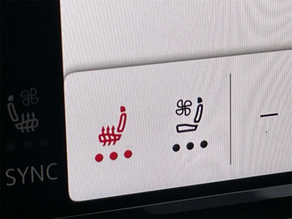 Used 2024 Volkswagen Atlas SE image 30