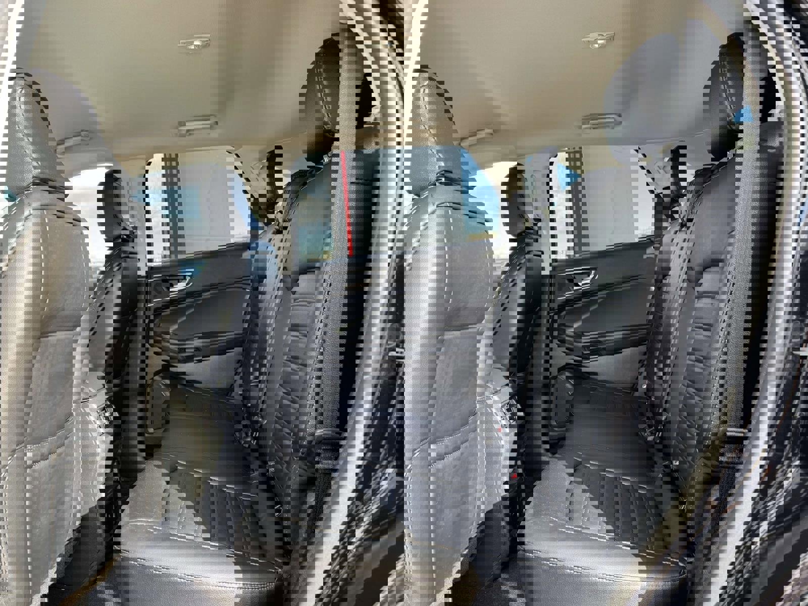 Used 2024 Ford Edge SEL image 12