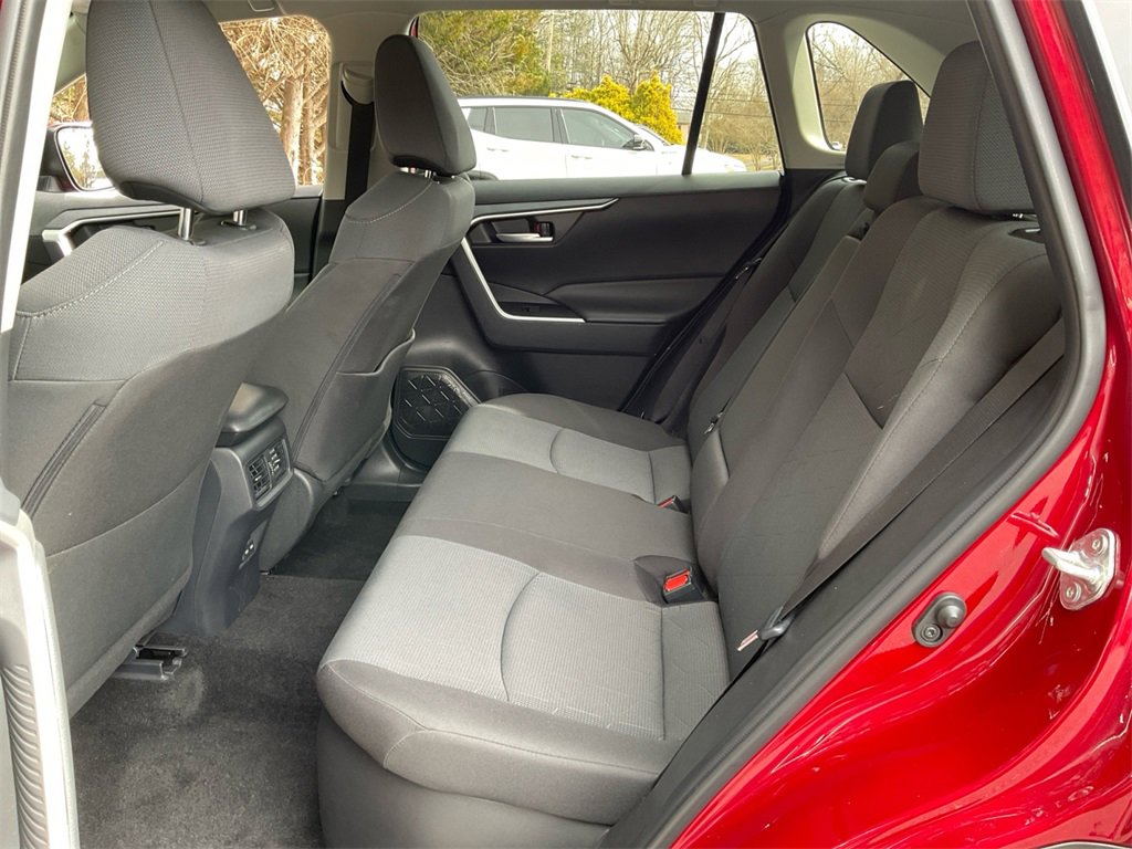 Used 2024 Toyota RAV4 XLE image 27