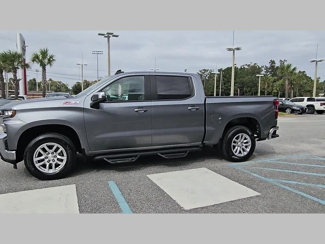 Used 2019 Chevrolet Silverado 1500 LT w/ All-Star Edition AWD/4WD image 26