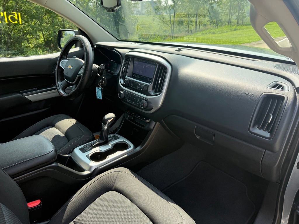Used 2022 Chevrolet Colorado LT w/ Redline Special Edition AWD/4WD image 20