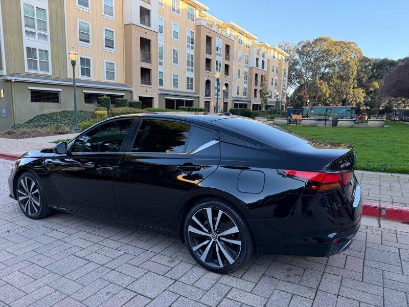 Used 2021 Nissan Altima 2.5 SR FWD image 9
