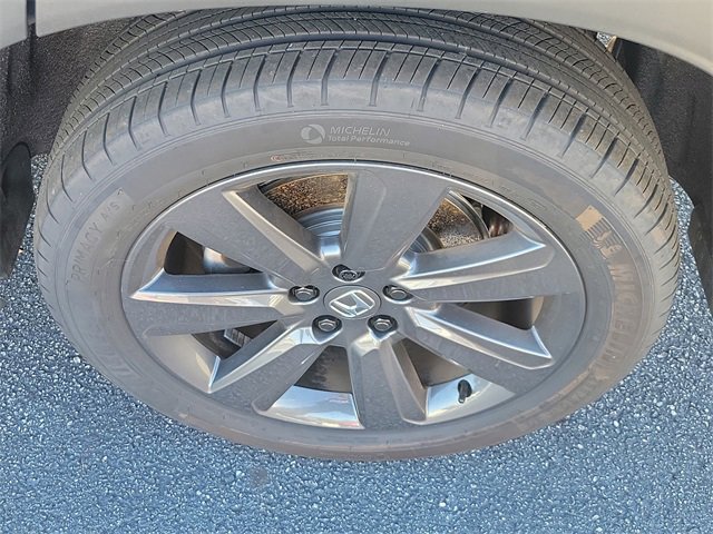 Used 2025 Honda Pilot Sport image 8