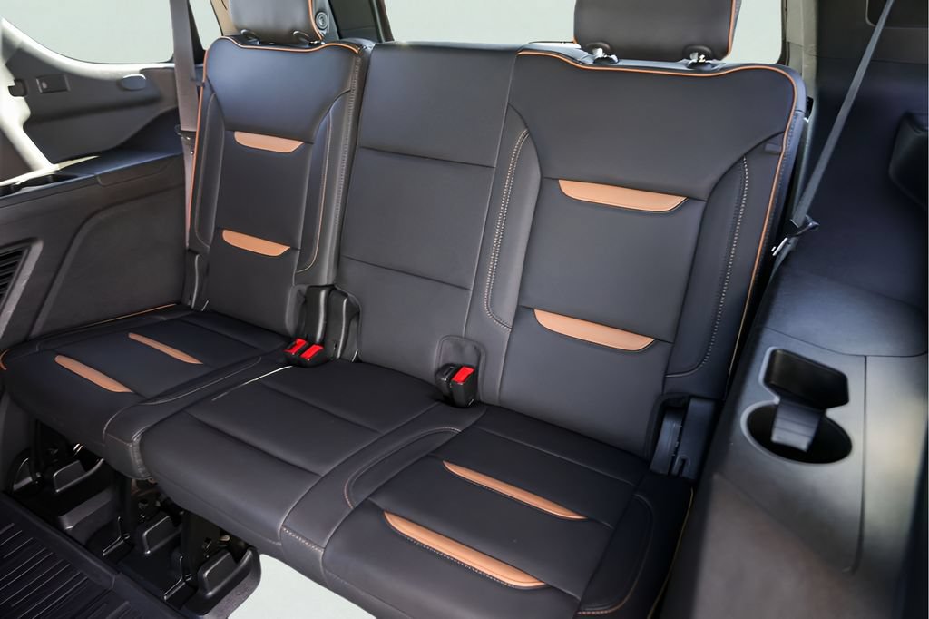 Used 2021 GMC Yukon AT4 w/ AT4 Premium Plus Package AWD/4WD image 29