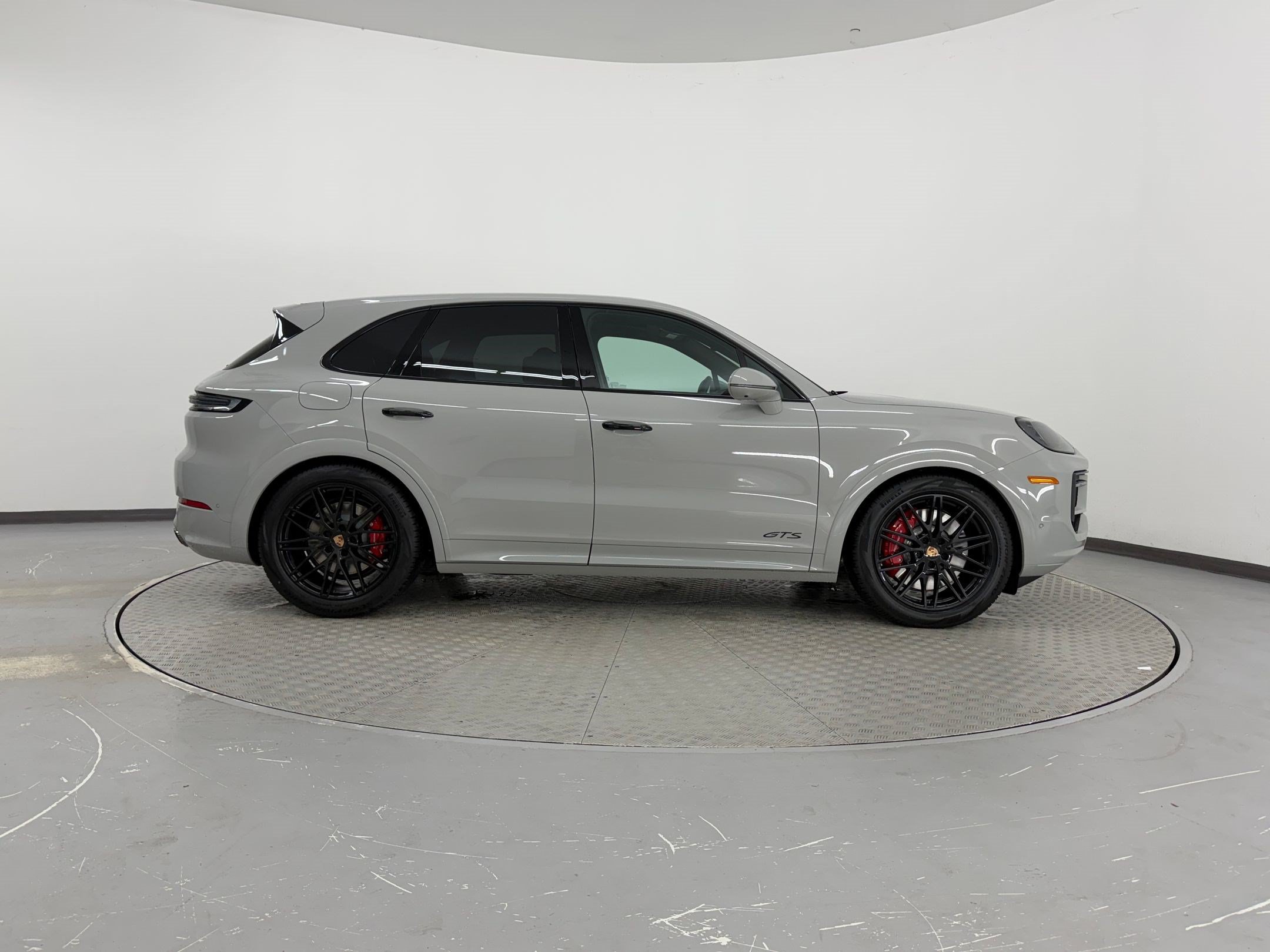 New 2026 Porsche Cayenne GTS AWD/4WD image 8
