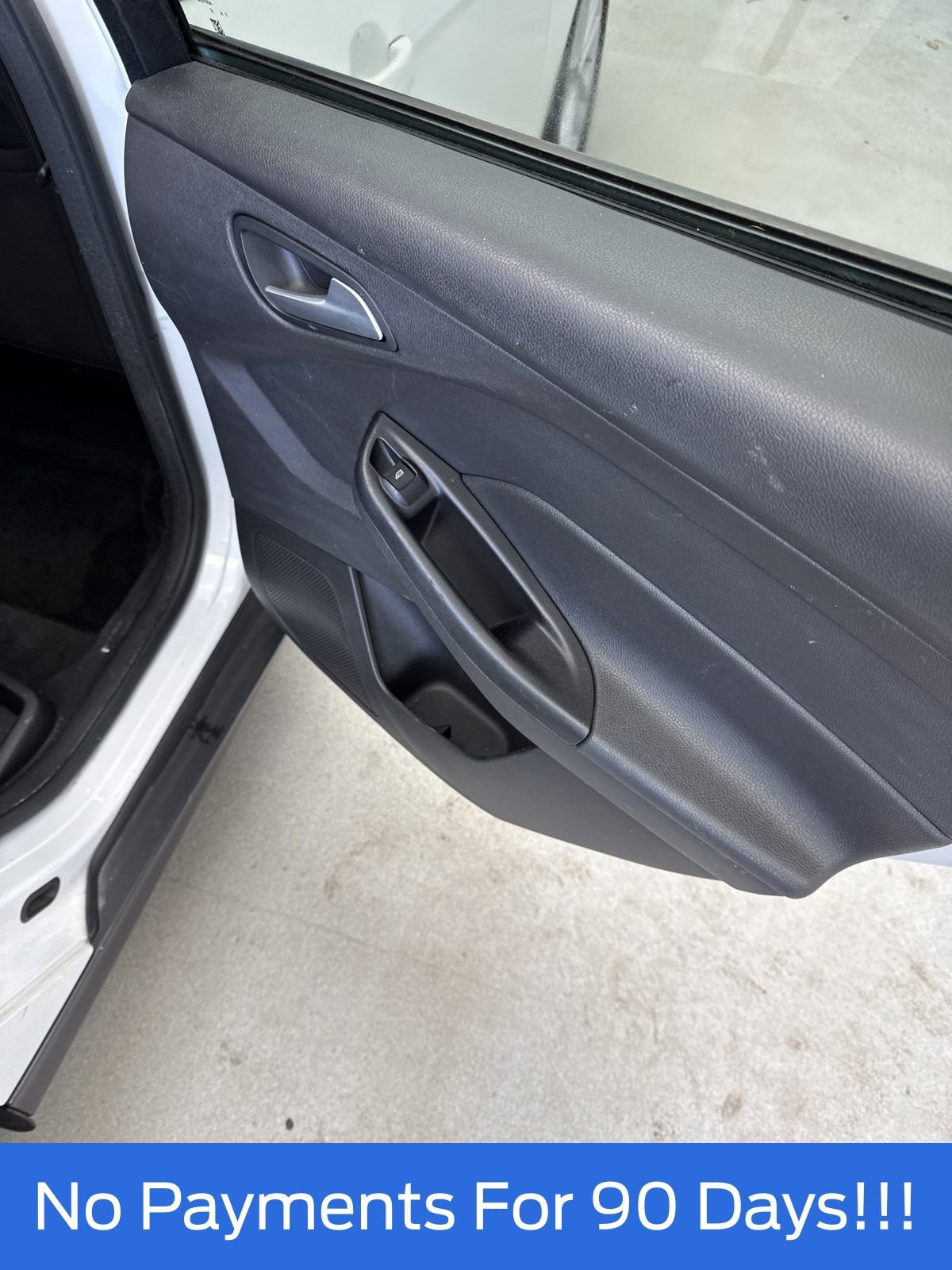 Certified 2018 Ford Focus SE image 32
