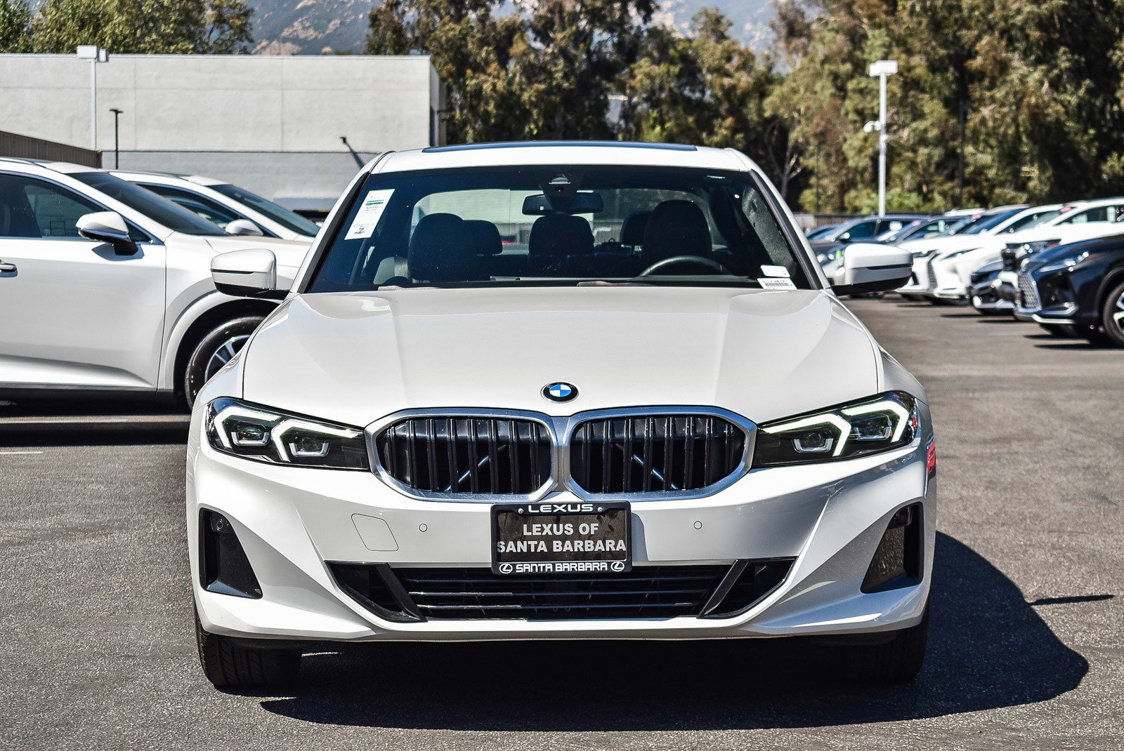 Used 2024 BMW 330i Sedan image 2