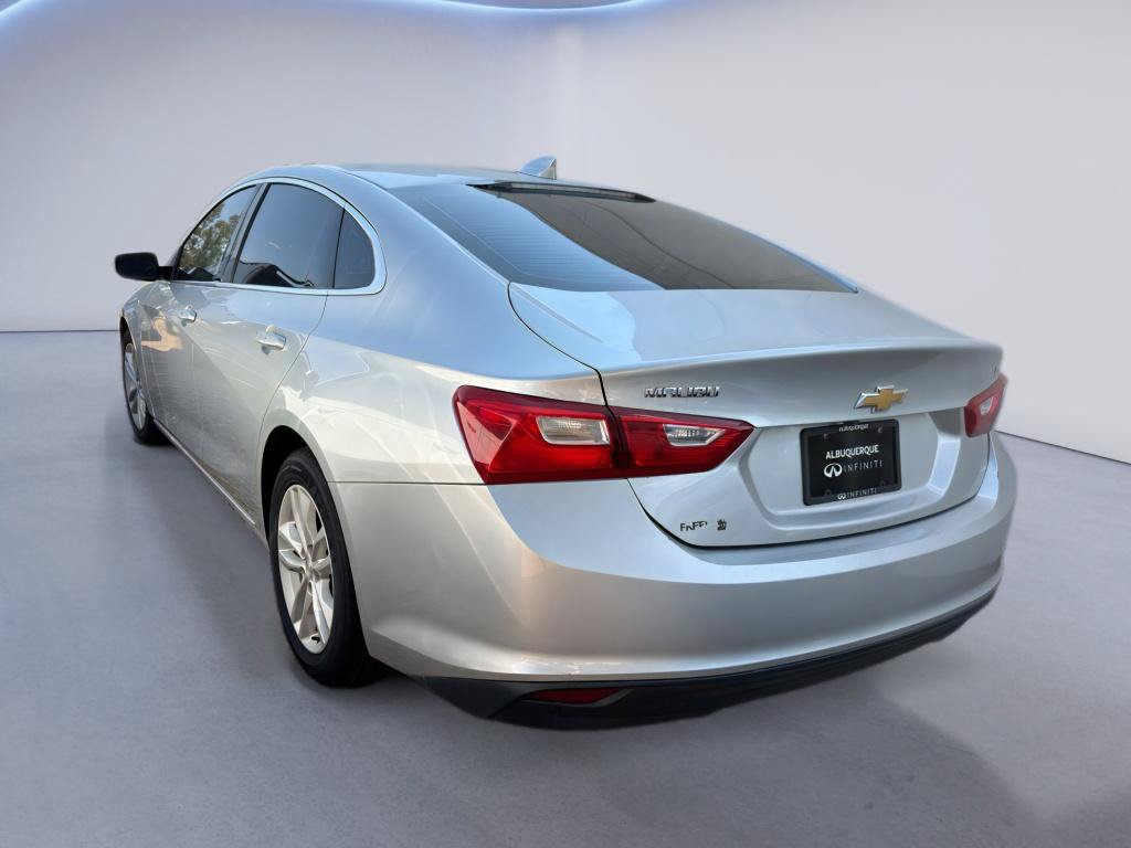 Used 2016 Chevrolet Malibu LT w/ Leather Package FWD image 7