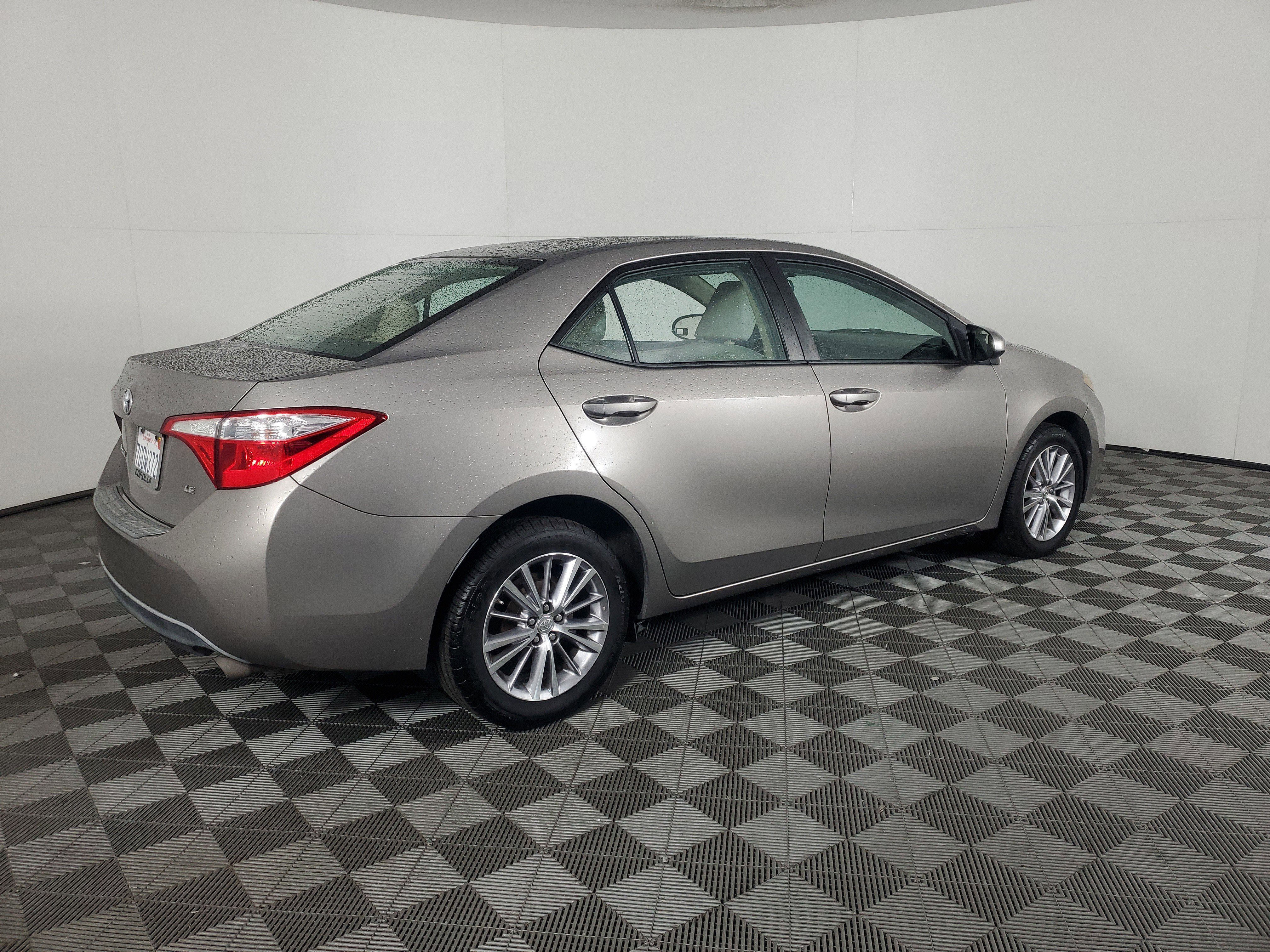 Used 2014 Toyota Corolla LE image 4