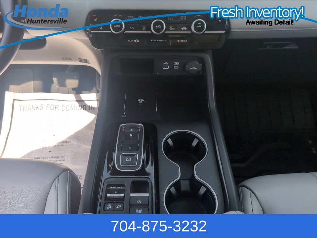 Used 2024 Honda Pilot Touring image 18