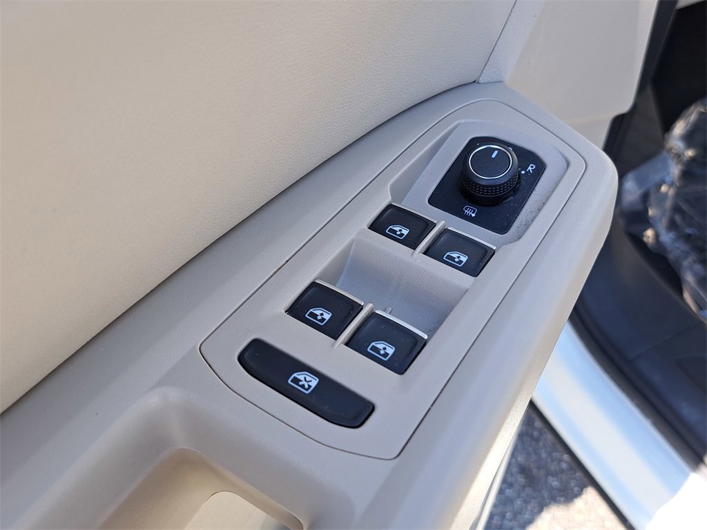 Used 2019 Volkswagen Atlas SE w/ Towing Package image 19