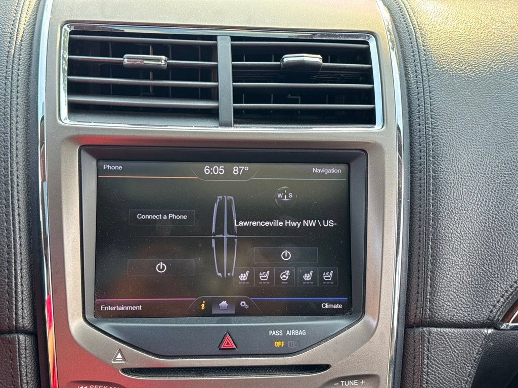 Used 2013 Lincoln MKX FWD image 17