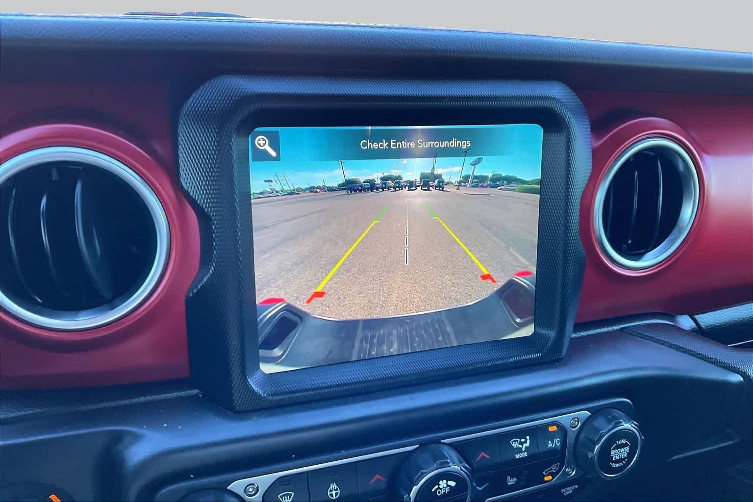 Used 2022 Jeep Gladiator Rubicon w/ Cold Weather Group AWD/4WD image 25