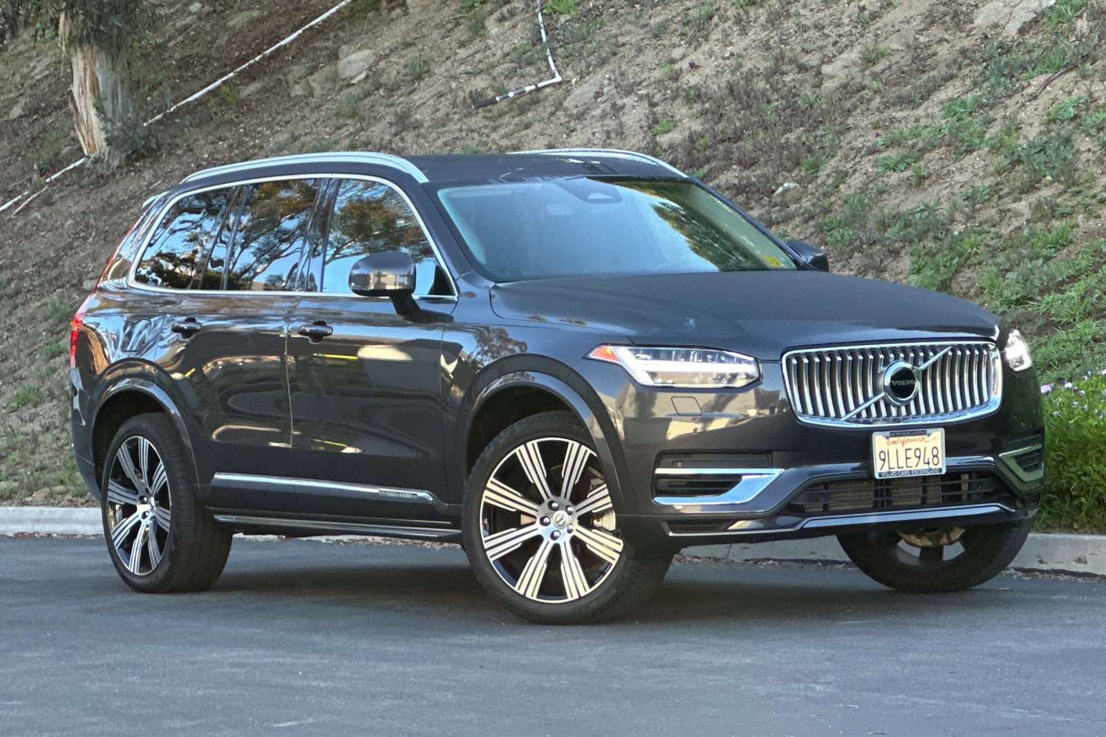 Certified 2024 Volvo XC90 T8 Core w/ Protection Package Premier image 2