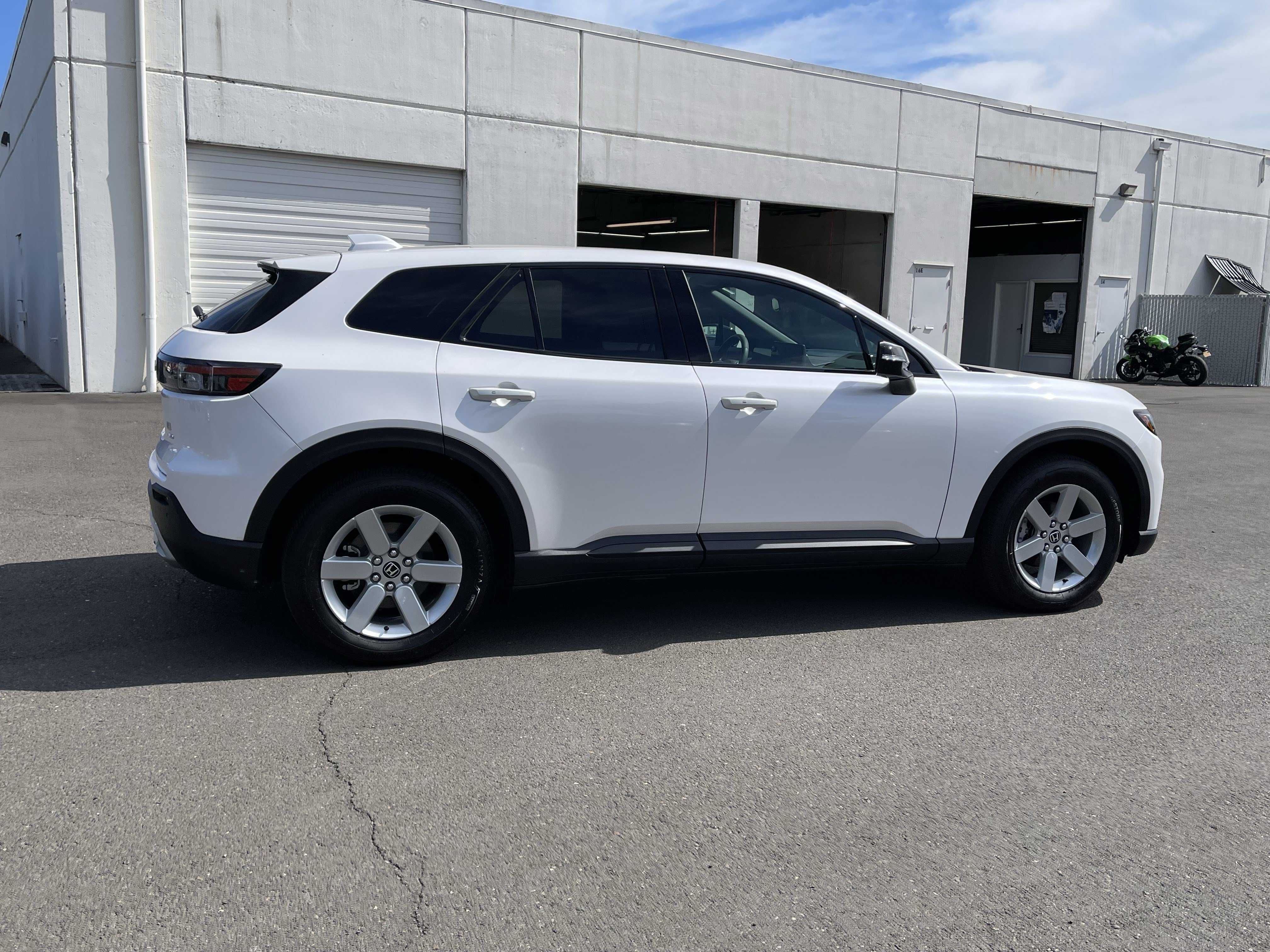 Used 2024 Honda Prologue EX image 6