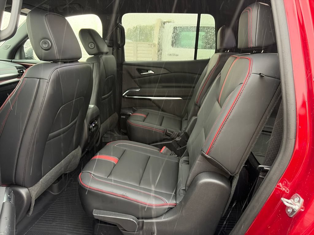 New 2027 Chevrolet Traverse RS w/ LPO, Floor Liner Package AWD/4WD image 23