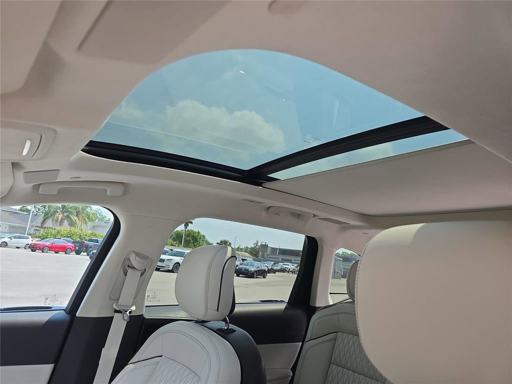 Certified 2024 Lincoln Nautilus Black Label AWD/4WD image 24
